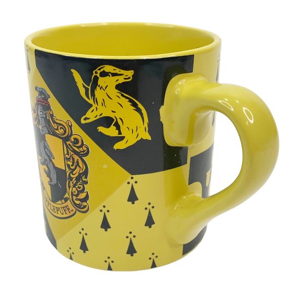 Harry Potter Coffee Mug Hufflepuff Ceramic Wizarding World 14 oz Warner Bros - Picture 2 of 10